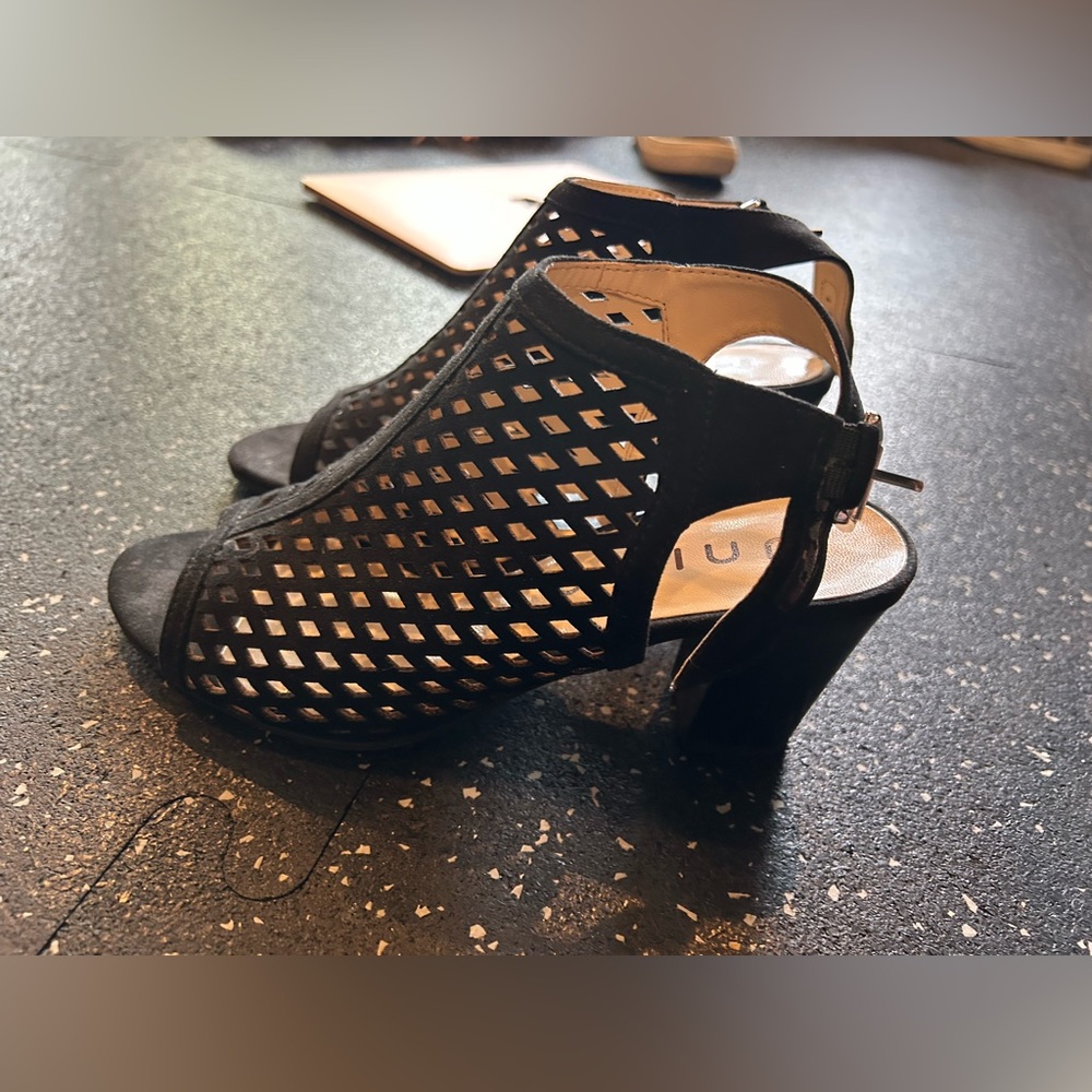 UNISA black sandal heels!